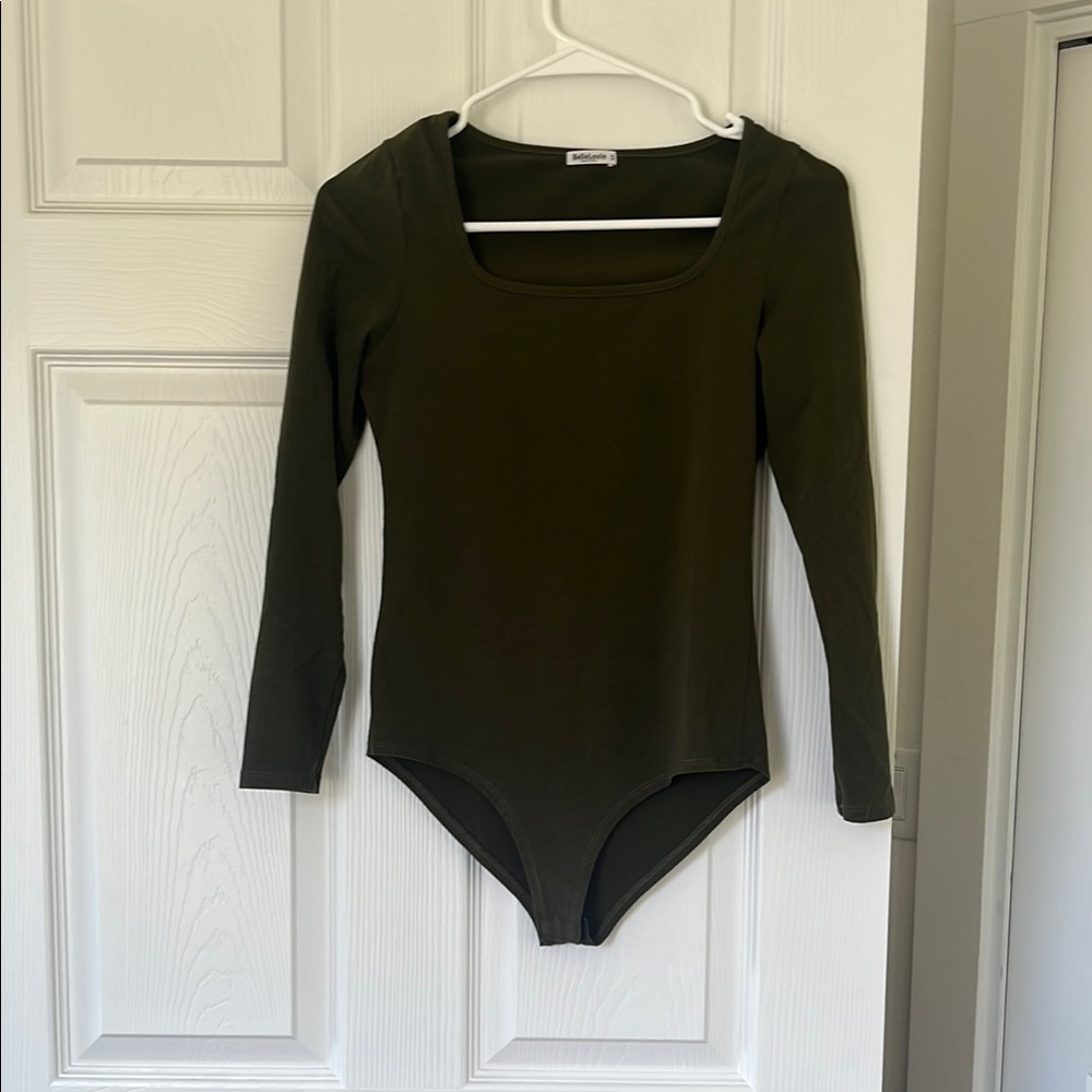 Elegant Green Bodysuit with Minimalist Design